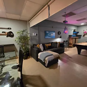 Apartment Bunker @ Isla / Front, San Juan