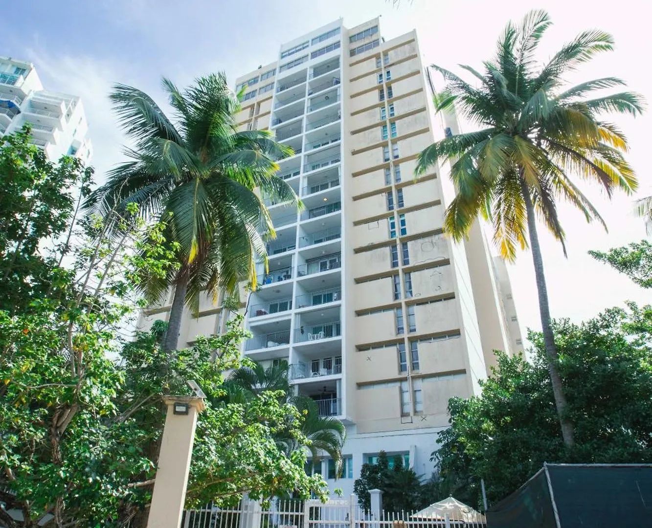 Studio At Esj -King Bed & Beach Access San Juan Semesterbostad